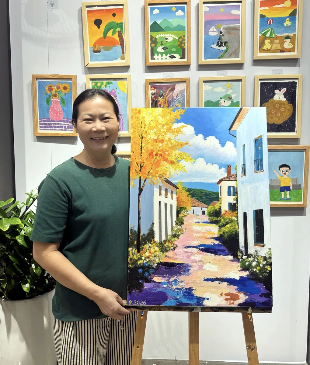 Học viên JoiArt Studio với tranh acrylic con đường làng